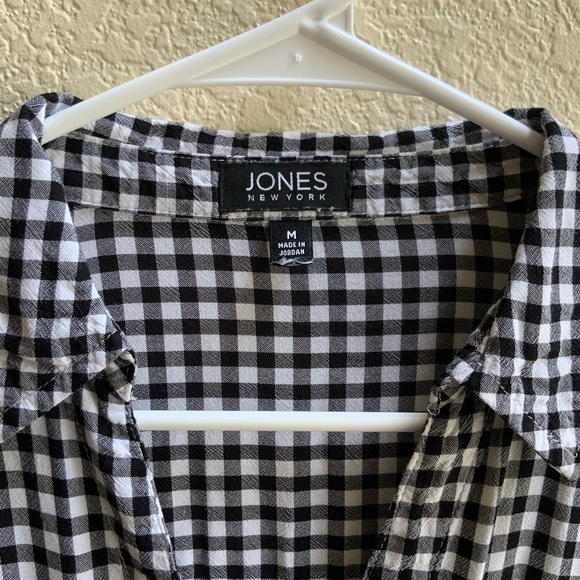 Front tie plaid button up V neck - Picture 4 of 7